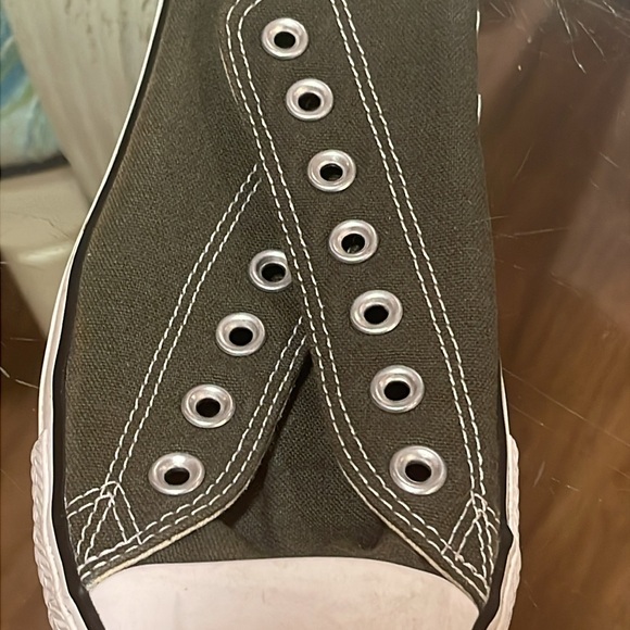 Converse All Stars Chuck Taylor - Low Top - Men 10, Women 12 - Picture 9 of 9